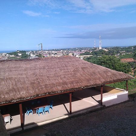 Nana Bema Hotel Kaapkust Buitenkant foto