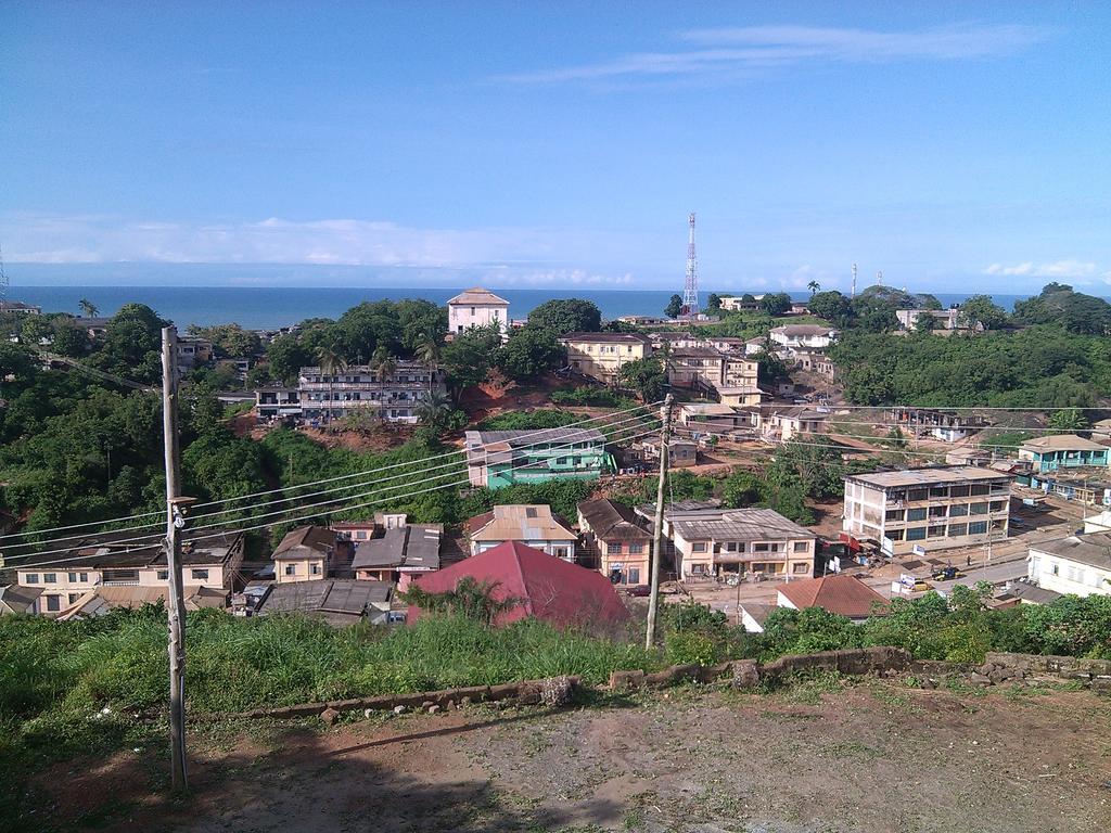 Nana Bema Hotel Kaapkust Buitenkant foto